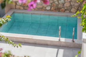 Fully equipped house with terrace, private pool & fast internet | Perfect for remote work | Pets are welcome - Image 2