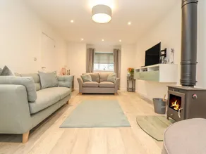 Cottage with garden | Beach view - Image 2