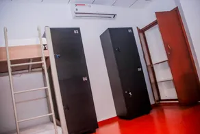 Ibur Hostels - Image 3