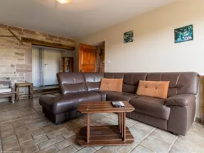 Geräumiges renoviertes Haus mit WLAN, ideal für Familien - Image 3