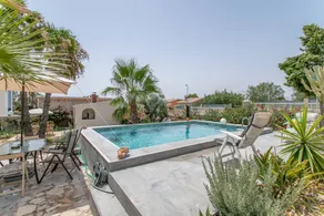 Child-friendly nice villa with garden, terrace & private pool | Garden view | Good for workation | Pets are welcome - Image 2