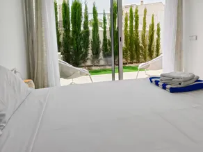 Holiday home with garden & pool | Pool view - Image 4