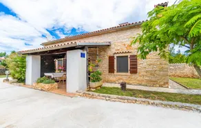 Fully equipped nice villa with barbeque & terrace | Pet-friendly - Image 4