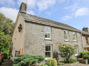 Cottage with garden - Image 2