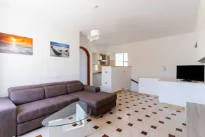 House with terrace | City view - Image 5