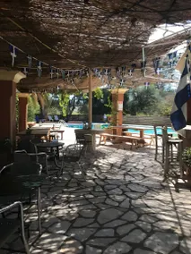 Magnifico bungalow con giardino e piscina | Vista sulla montagna | Ammette cani - Image 5