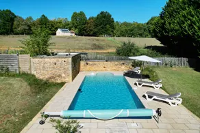 Holiday home with garden, barbecue & heated pool - Image 5