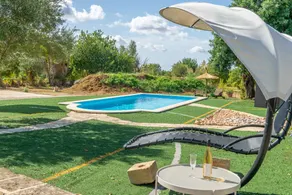 Villa with terrace, BBQ & private pool - Image 3