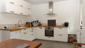 Holiday home with terrace & garden - Image 3