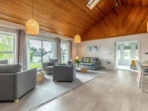 Voll ausgestattetes Ferienhaus mit Garten, Terrasse und Sauna | Haustiere sind willkommen - Image 4