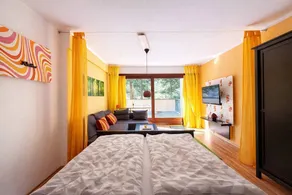 Studio with BBQ, sauna & heated pool | Mountain view - Image 3