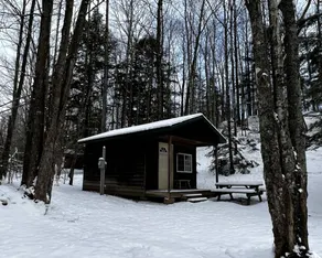 Porched Cabin for a Memorable Family Glamping Getaway near Wolf River in Wisconsin - Image 5