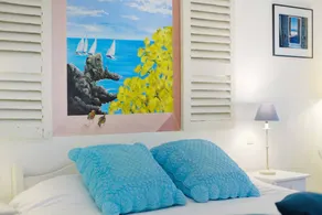 Bed & breakfast with heated pool, garden & fast internet | Garden view - Image 3