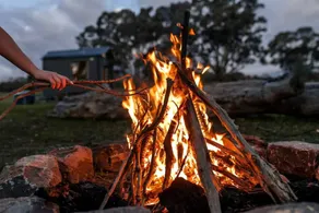 Charming Tiny House, Ideal for a Glamping Escape near Heathcote - Image 5