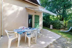 House with terrace, garden & pool | Garden view - Image 3