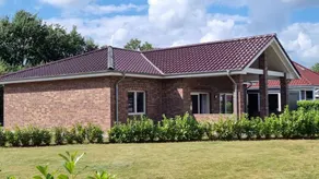 Schönes Ferienhaus mit Terrasse, Garten und Pool | Seeblick | Hunde erlaubt - Image 4