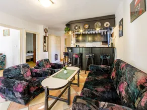 Nice holiday home with garden, terrace & barbeque - Image 5