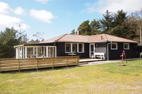 Holiday home with terrace | Next to the beach - Image 3