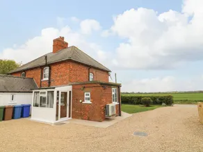 Family-oriented cottage with garden | Pets are welcome - Image 3