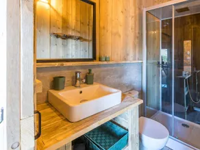 Family-oriented cabin with heated pool & terrace | Pets allowed - Image 5