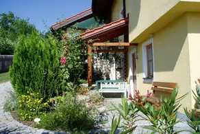 House with terrace - Image 2