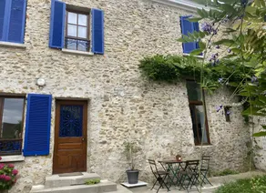Country House 'Chez Myriam, Charme & Authenticité' with Private Terrace and Wi-Fi - Image 4