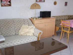 Beautiful holiday apartment with garden, barbecue & terrace - Image 4