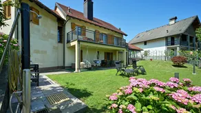 Lovely villa with jacuzzi, garden & barbecue - Image 2
