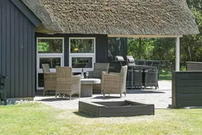 Fully equipped spacious holiday home with hot tub, terrace & barbecue | Next to the beach | Pets are welcome - Image 2