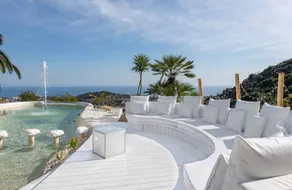 Children-friendly villa with terrace, private pool & barbeque | Suitable for remote work - Image 5