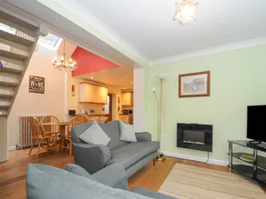 Fully equipped cottage with garden - Image 4