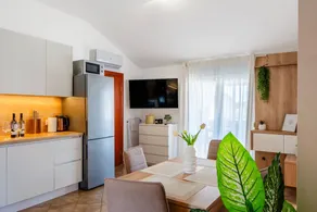 Holiday apartment with barbeque, garden & terrace - Image 5