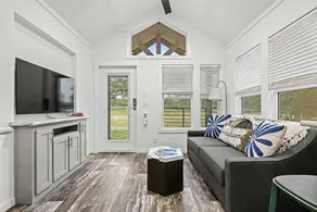 Spectacular Cabin with Barbecue and Gorgeous Vistas in Fredericksburg, Texas - Image 3