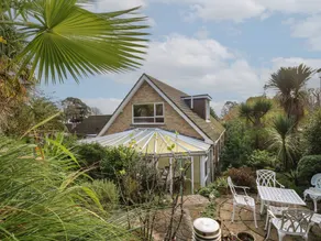 Children-friendly cottage with garden | Beach view | Pets allowed - Image 2