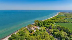 Apartment with garden, barbecue & terrace | Sea view - Image 3