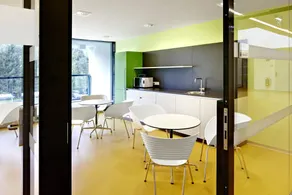 Apartamento con terraza | Vistas al jardín - Image 4