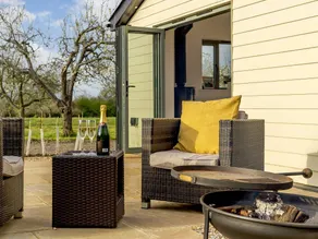 Family-friendly charming cottage with garden & BBQ | Pet-friendly - Image 5