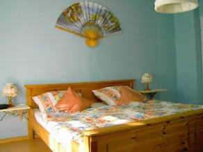 Apartment with terrace - Image 3