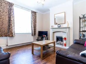 Child-friendly lovely cottage with terrace & garden | Beach view | Pets allowed - Image 4