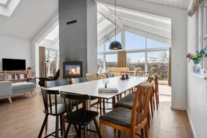 Holiday home with terrace & BBQ - Image 3