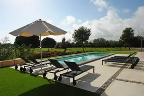 Ferienhaus mit Garten, Pool und Terrasse - Image 3
