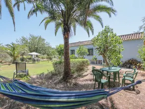Wonderful holiday home with garden, private pool & barbecue - Image 5