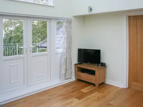 Cottage adapté aux familles avec jardin | Vue plage | Plage à proximité - Image 4