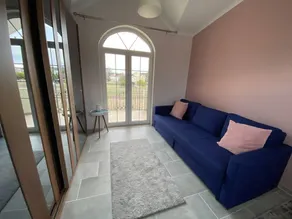 Voll ausgestattetes charmantes Ferienhaus mit Grill und Pool - Image 3