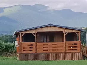 Chalet with pool - Image 2
