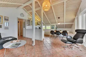 Charming holiday home with terrace | Water view - Image 5