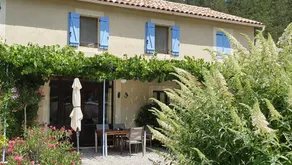 Fully equipped pleasant holiday home with garden, pool & barbeque | Garden view - Image 2