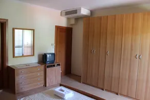 Apartamento con jardín y barbacoa | Vistas al agua - Image 4