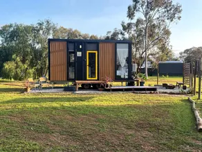 Romantic Tiny House Getaway Near Adelaide and Barossa Valley South Australia - Image 5