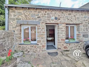 Cottage with garden & BBQ - Image 4
